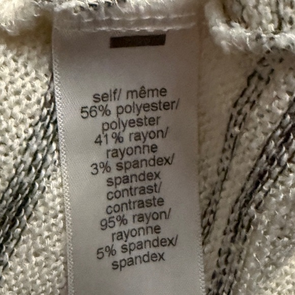 Maurices Cream Graphic Short Sleeve Tee - Picture 5 of 5